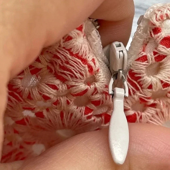 Shoshanna Eyelet Coral and Ivory Stacie Sheath Dress size 6 - Picture 13 of 15